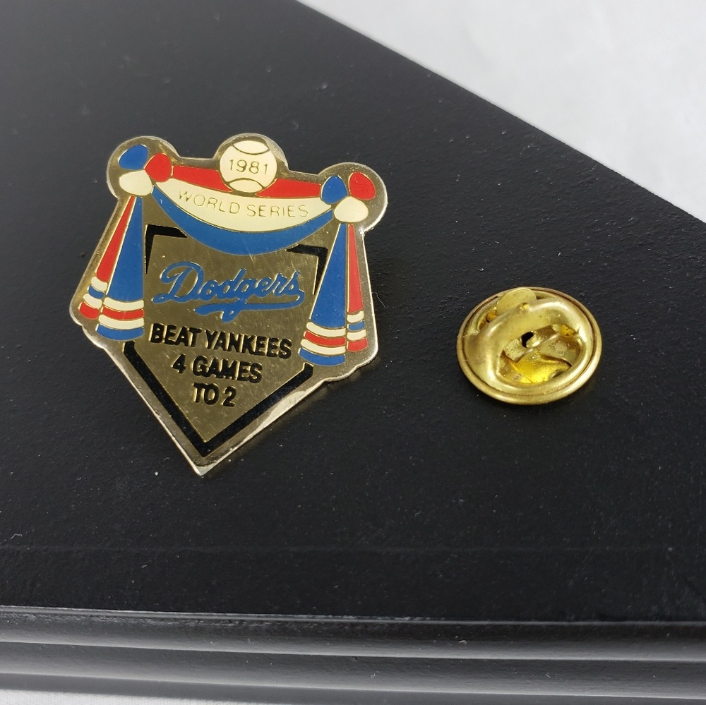Los Angels Dodgers 1981 World Series Gold Pin